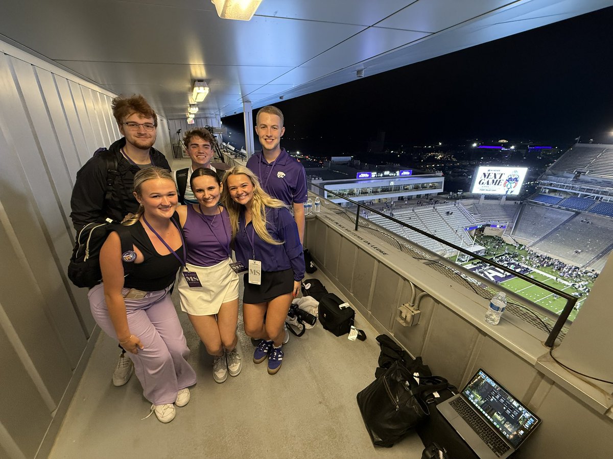 WHAT A WEEK!! 

From Ireland to Manhattan, 91.9 has been hitting the ground running this semester. We completed FOUR live sports broadcasts (one of which took place 4,145 miles away) and our first tabling event for the year! We are proud of our team and excited to see what this