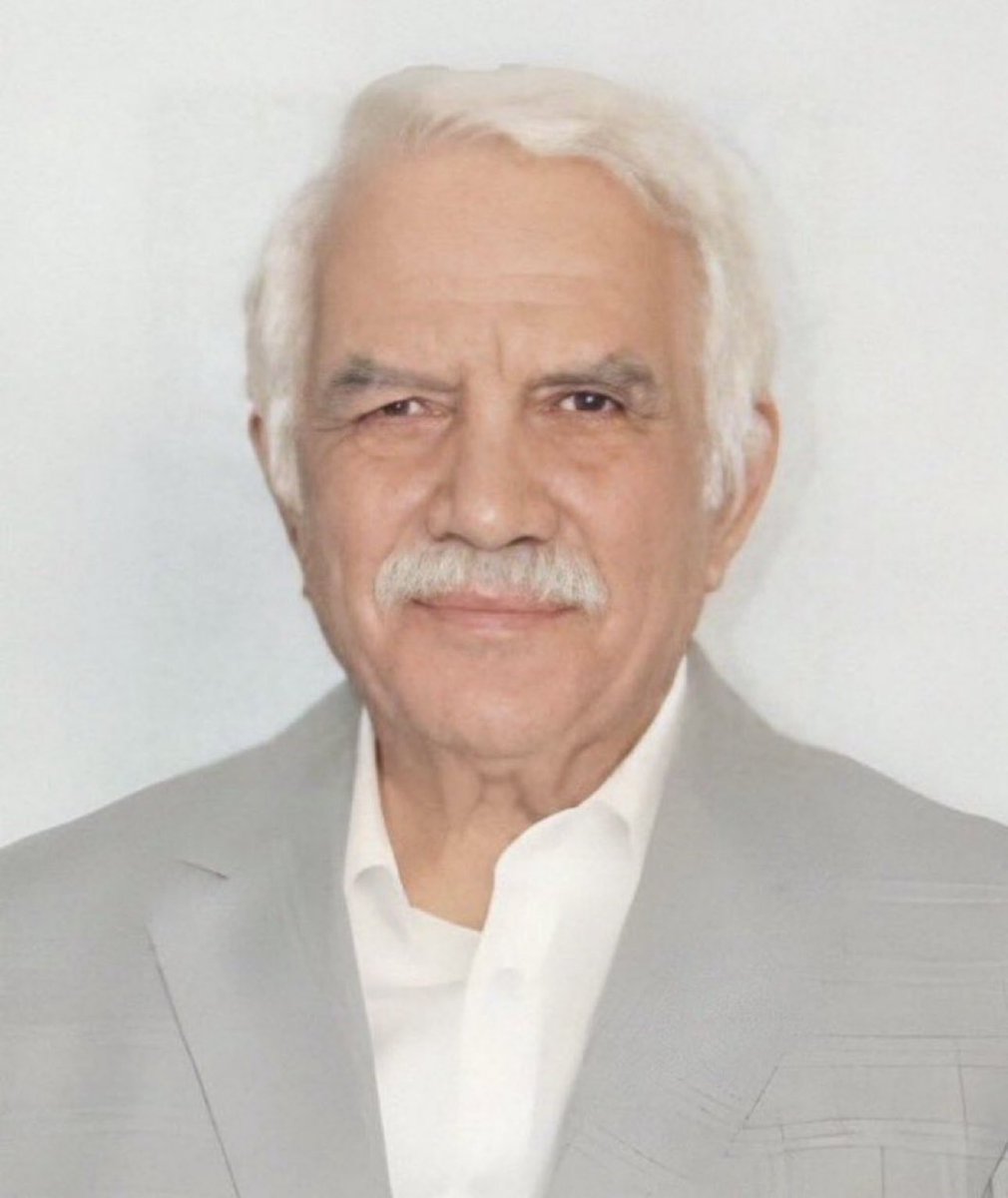 MasmlaraVuslat's tweet photo. 74 yaşındaki gazeteci Alaeddin Kaya, tek kişilik hücrede, kronik hastalıkları ve günde 24 ilacıyla Ankara Sincan Cezaevi’nde tutuluyor.

Tek suçu: Zaman gazetesinde çalışmış olmak.

#KHKlılaraAdaletveBarış https://t.co/WEwgvlw7id