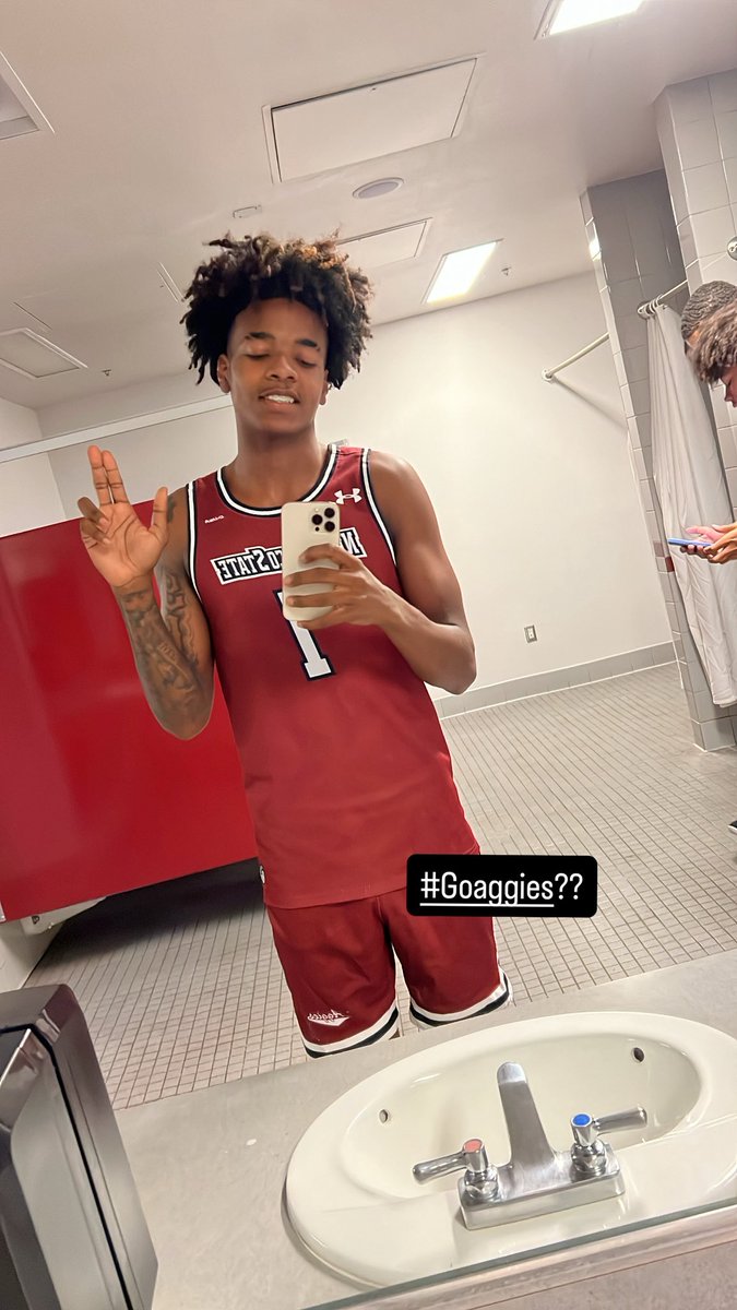 SirMister Harriel tweet media