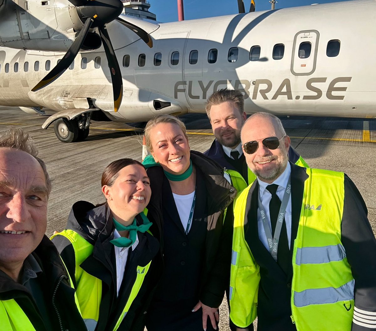 HofmannAviation's tweet image. #TVwork and #RADIOwork today with ORF about unrealistic ideas from the local government and industrial communities regarding air connectivity to european hubs.

#hofmannaviation #luftfahrtexpress @ORF