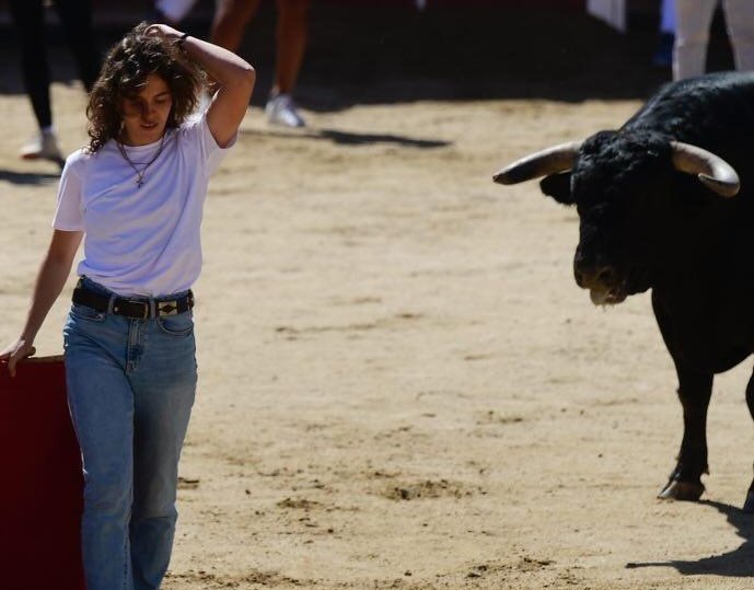 hay caminitos de rosas, hay otros de espinas...
