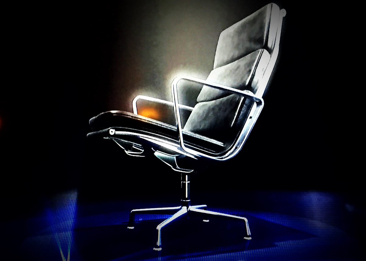 #AlphabetChallenge #WeekJforJetBlack 
The Mastermind Chair!