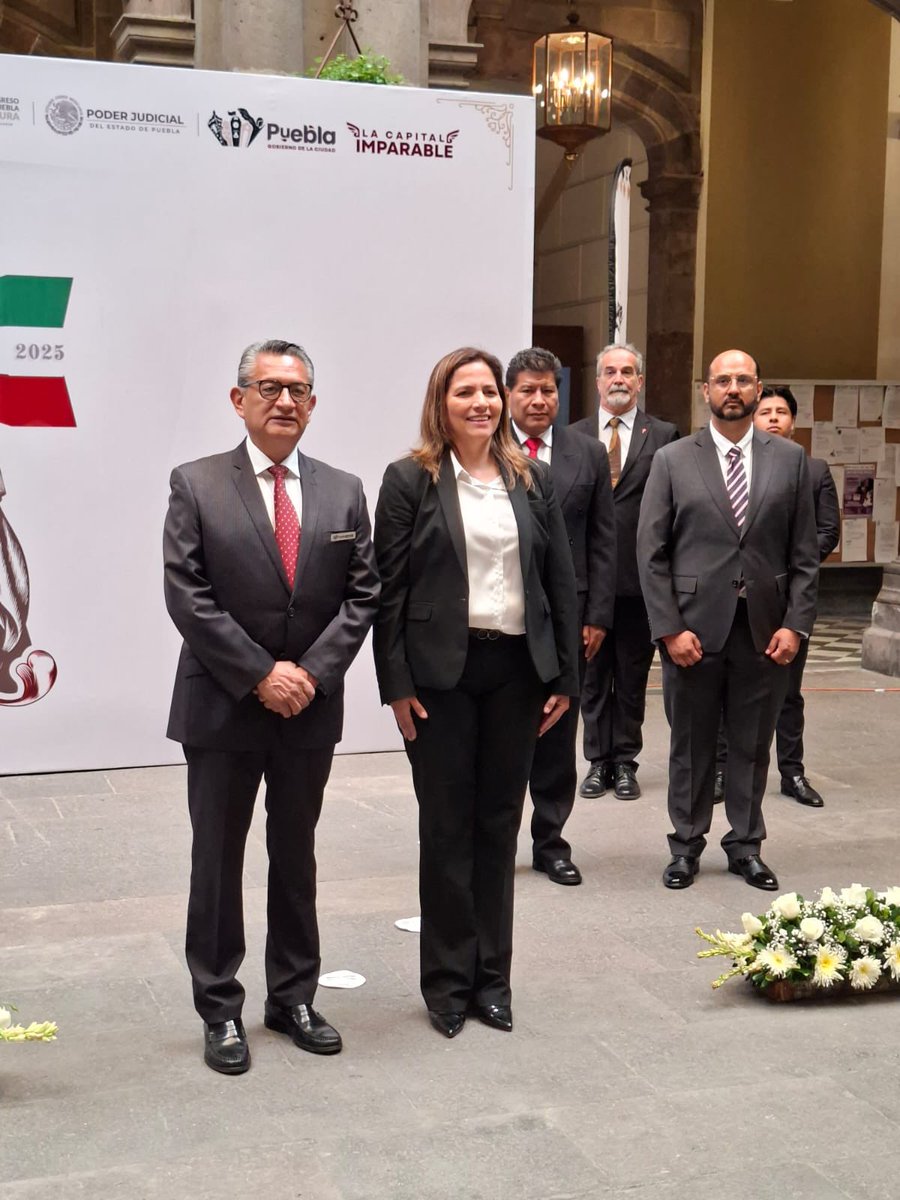 Juan José Tapia G (@jjtapiagonzalez) on Twitter photo Participamos la guardia de honor a nuestro Labaro Patrio en el Palacio Municipal, con motivo del inicio de la Conmemoración de la Independencia de México 🇲🇽
Acompañado de mis compañeros SECATI mostramos nuestro respeto y compromiso con México <a href="/pepechedrauimx/">Pepe Chedraui 🇲🇽</a> Participamos la guardia de honor a nuestro Labaro Patrio en el Palacio Municipal, con motivo del inicio de la Conmemoración de la Independencia de México 🇲🇽
Acompañado de mis compañeros SECATI mostramos nuestro respeto y compromiso con México <a href="/pepechedrauimx/">Pepe Chedraui 🇲🇽</a>