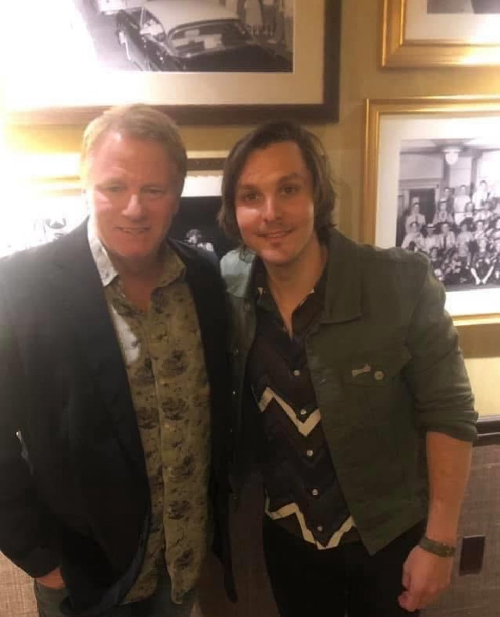 1041theranch's tweet photo. Happy Birthday to Charlie Worsham https://t.co/zvvbv6oPiK