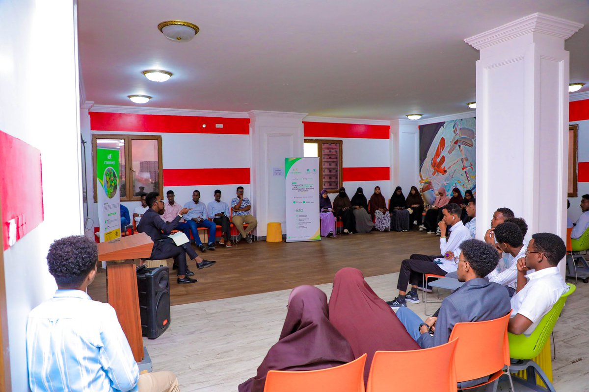 ClimateGenMove's tweet image. Our Director Mr. @AbdishakurDaaha just led the conversation at a high-level debate on Climate Justice Solutions in Somalia, highlighting the powerful intersection of community engagement and influencer-driven advocacy. Hosted by @action4environ.