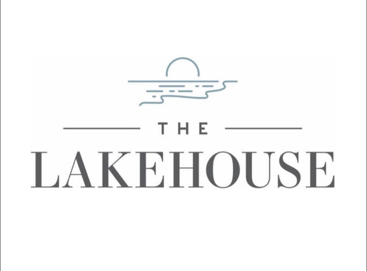 PlymouthCoach's tweet image. SOUTH SHORE WEDDING- Our Luxury Coach transported this Groom and his Groomsmen  for Plymouth’s Fairfield Inn in Plymouth to The Lakehouse in Halifax for his ceremony and reception. Congratulations!! #southshoreslimoservice #specialoccasionlimo #arrivetogether #weddinglimoservice