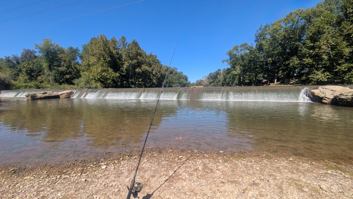 I'm out here fishin on Labor Day #yeehaw #iamfromindiana #hoosier #😋 #shortswatch