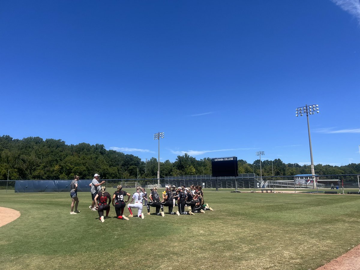 26_mojo22101's tweet photo. Culture is something you can’t buy…. it’s built over time. TN Mojo 26/27 Watkins is proud to have a history with @CatawbaCollege , where our very own assistant coach Allie Baker, a 4-year starter, has been guiding young ladies to success over the years. We believe the girls can feel the extraordinary culture at Catawba. And the ladies truly rose to the occasion at today’s camp with the Catawba coaching staff. Myla Mcneely Mary Black Isabella Butler Marynda Blackwelder Mady baker Ava Cook