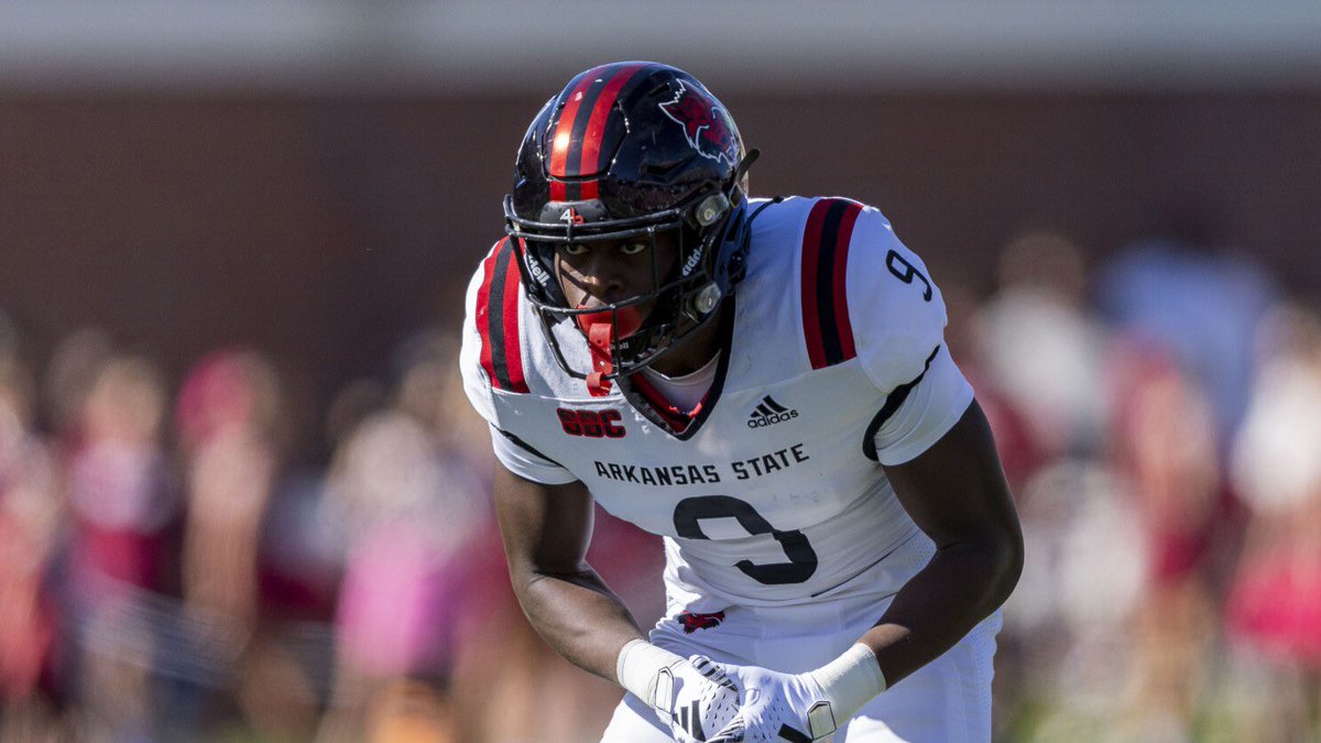 rontrae_carter's tweet image. #AGTG I’m blessed to receive an offer from Arkansas State University #RedWolves 🔴⚫️

@Coach_C_Boyd @samspiegs @ChadSimmons_ @adamgorney @LAvsAllYall @awestbankthing @Swiltfong_ @TomLoy247 @BrandonHuffman @CoachLovings