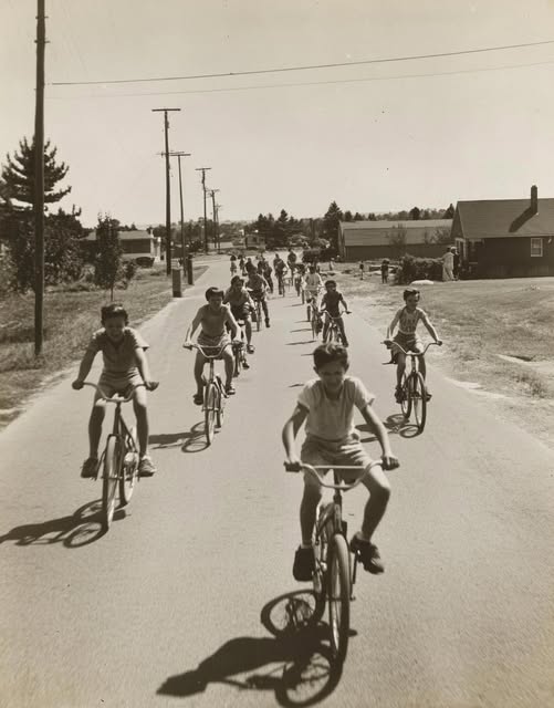 La bonne époque des balades avec les copains à vélo…