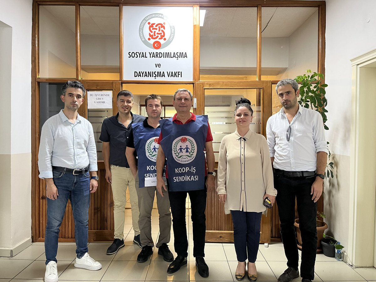 Sosyal Yardımlaşma ve Dayanışma Vakfı
İşyerlerinde GREV Var !

İşçiler Adalet Arıyor !!

#SYDVdeGREVEdevam

<a href="/_cevdetyilmaz/">Cevdet Yılmaz</a>
<a href="/tcailesosyal/">T.C. Aile ve Sosyal Hizmetler Bakanlığı</a>
<a href="/MahinurOzdemir/">Mahinur Özdemir Göktaş</a>
<a href="/csgbakanligi/">T.C. Çalışma ve Sosyal Güvenlik Bakanlığı</a>
<a href="/isikhanvedat/">Prof. Dr. Vedat Işıkhan</a>

<a href="/SayimMadak/">Dr. Sevim Sayım Madak 🇹🇷</a>
<a href="/ztarikdaroglu/">Zafer TARIKDAROĞLU</a>
<a href="/LemanYenigunAk/">Leman Yenigun</a>
<a href="/ashb_sygm/">Sosyal Yardımlar Genel Müdürlüğü</a>

<a href="/alemdareyup/">Eyüp Alemdar</a>
<a href="/metinguney10/">Metin Güney</a>
<a href="/KOOPISSENDIKASI/">Koop-İş Sendikası</a>