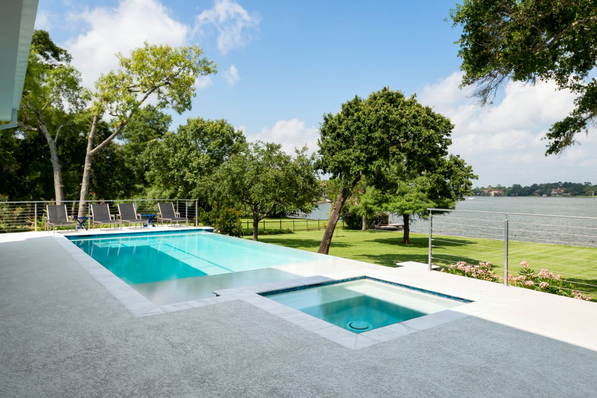 PlatinumPools's tweet image. Looking for a unique pool design? We specialize in geometric pools that add a modern touch to any backyard.

#plungepool #smallbackyard #poolideas #poolremodel #modernpool