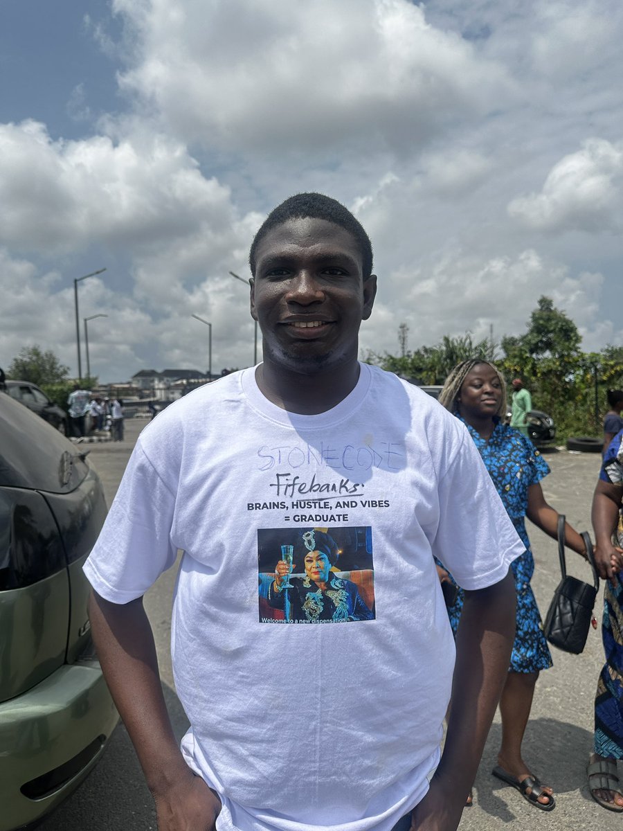 I signed out from UNILAG, Accounting department last week Friday. 🏌🏾❤️

Welcome to a new dispensation 🥂

Ahead Ahead 🚀🚀