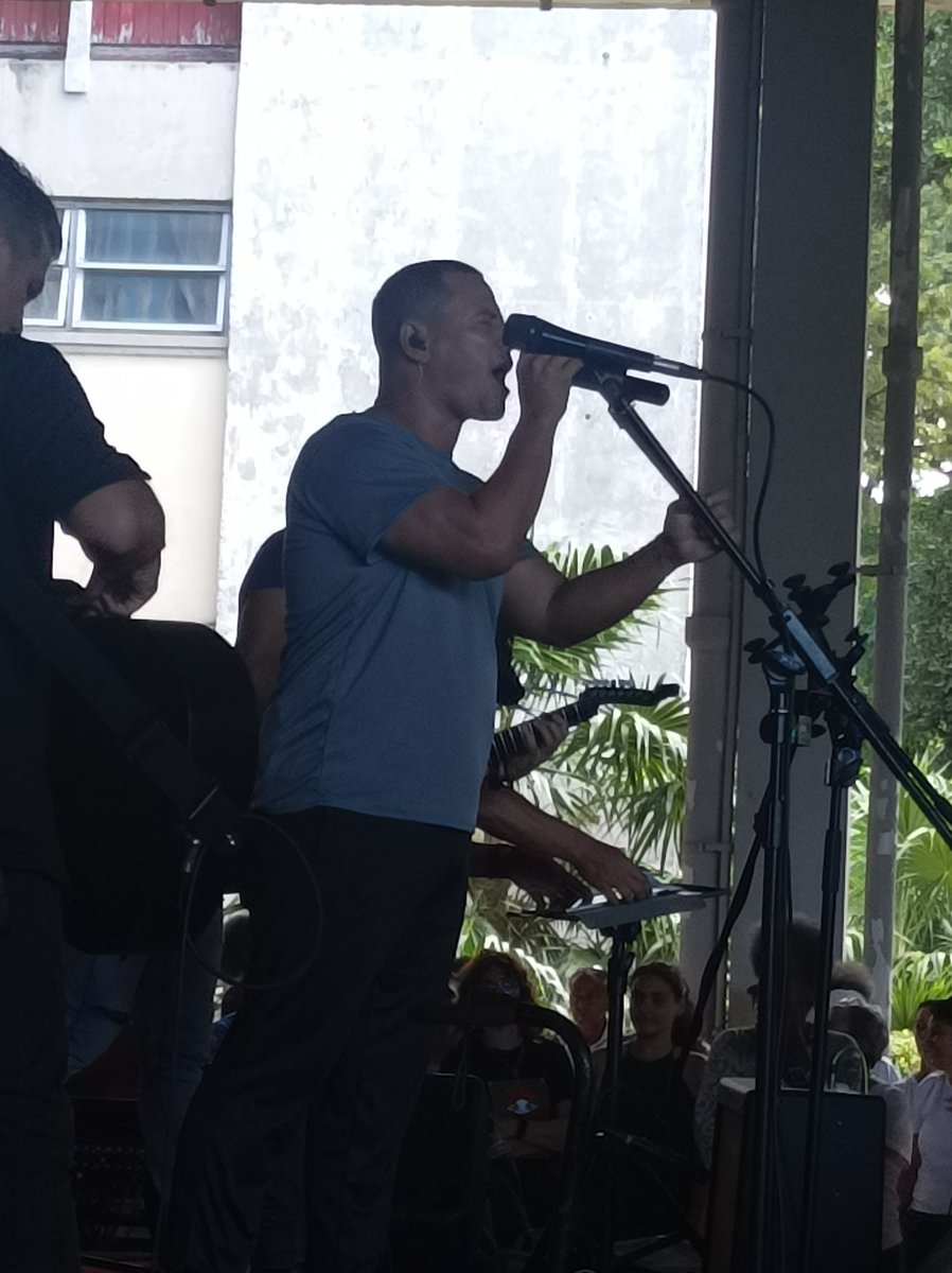 oscar_treto's tweet image. Inicia el curso en la Universidad Tecnológica de la Habana. 
El recibimiento de la @FEU a los estudiantes con el espíritu de @AlmaCujae, la evocación a #Fidel y la presentación de Buena Fé, marcaron esta jornada de encuentro de los futuros ingenieros y arquitectos
#PorCuba