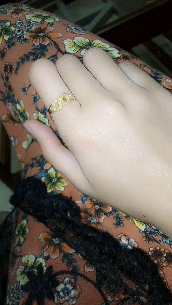 لو طلبت منك تبوس ايدي ممكن