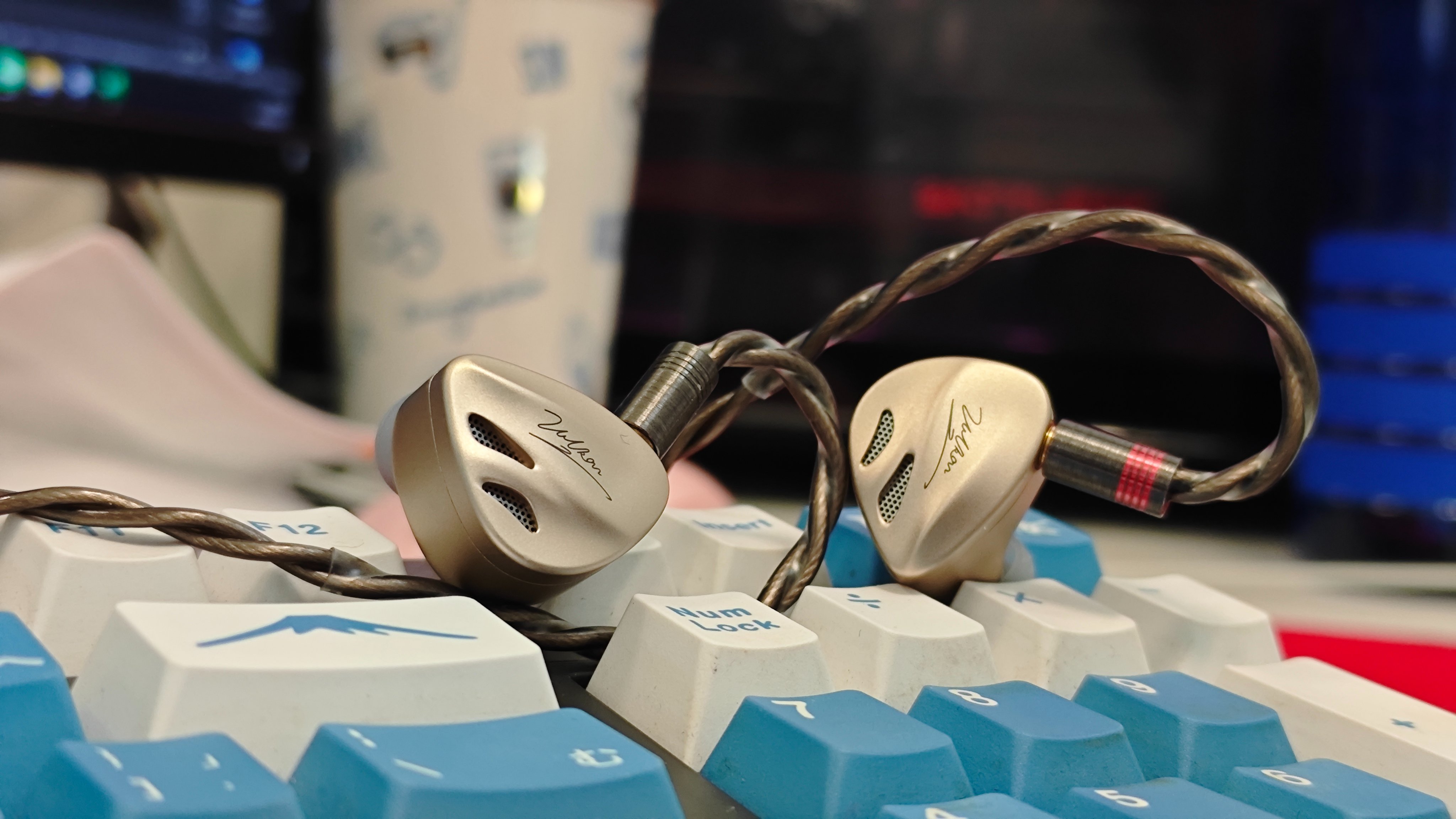 DUNU Vulkan2 2pinモデル 新品未開封