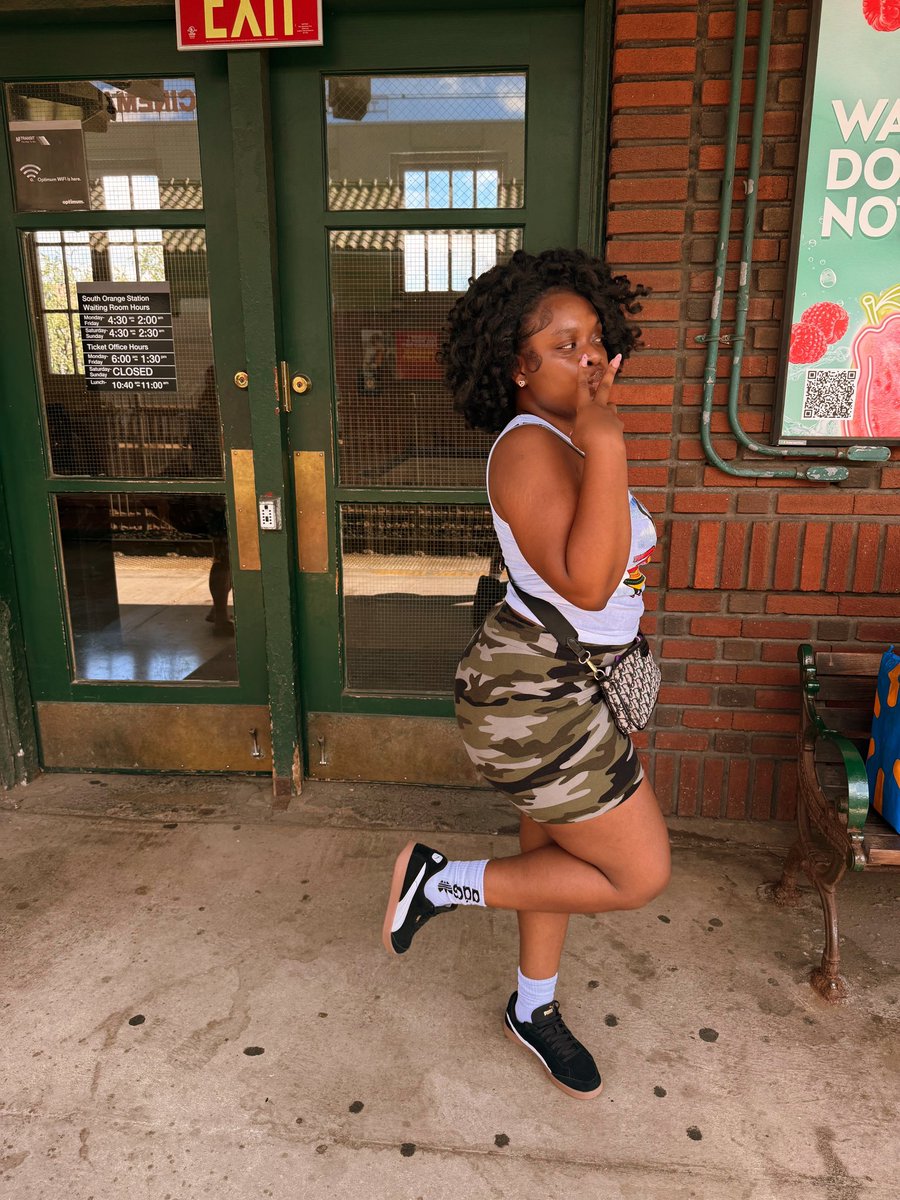 It’s my birthday month 🥹🤭
Hello September🐜🎉🍾