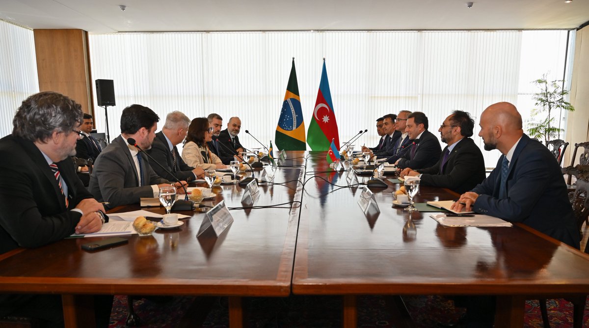 O encontro teve como objetivo discutir temas das agendas bilateral, regional e global. 🇧🇷 e 🇦🇿 mantêm relações diplomáticas há mais de três décadas. Entre os temas de interesse para o relacionamento bilateral, estão o turismo, a educação e as relações parlamentares.
