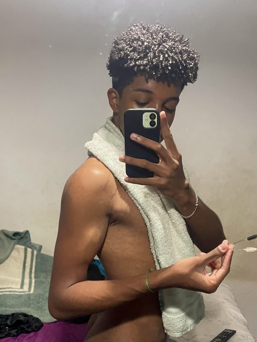 𝐀𝐧𝐝𝐫𝐨𝐬 tweet media