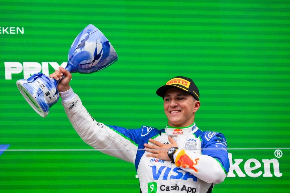 HILO 𝗖𝗔𝗟𝗜𝗙𝗜𝗖𝗔𝗖𝗜𝗢𝗡𝗘𝗦 𝗗𝗘𝗟 𝗔𝗕𝗨𝗘𝗟𝗢 👴

𝗙𝟭: Carrera #DutchGP 🇳🇱

𝟭- Hadjar