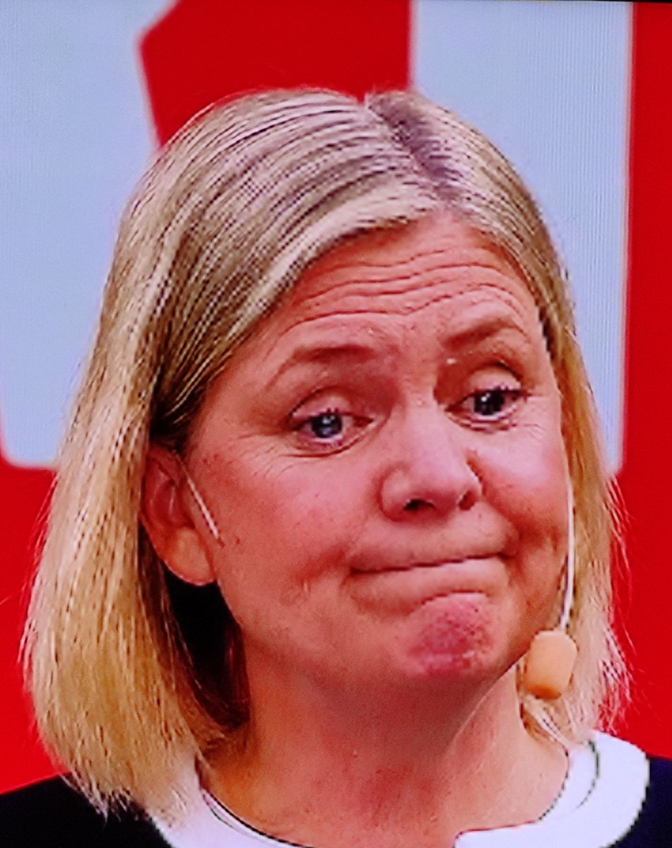 Det är egentligen en helt sinnessjuk utveckling som Socialdemokraterna har genomgått de senaste 10 åren. Man har tappat hela svenska arbetarklassen till SD och räddar partiet genom att blidka våldsbejakande och bidragsberoende kulturer för att få betalda röster. Vad gör de för