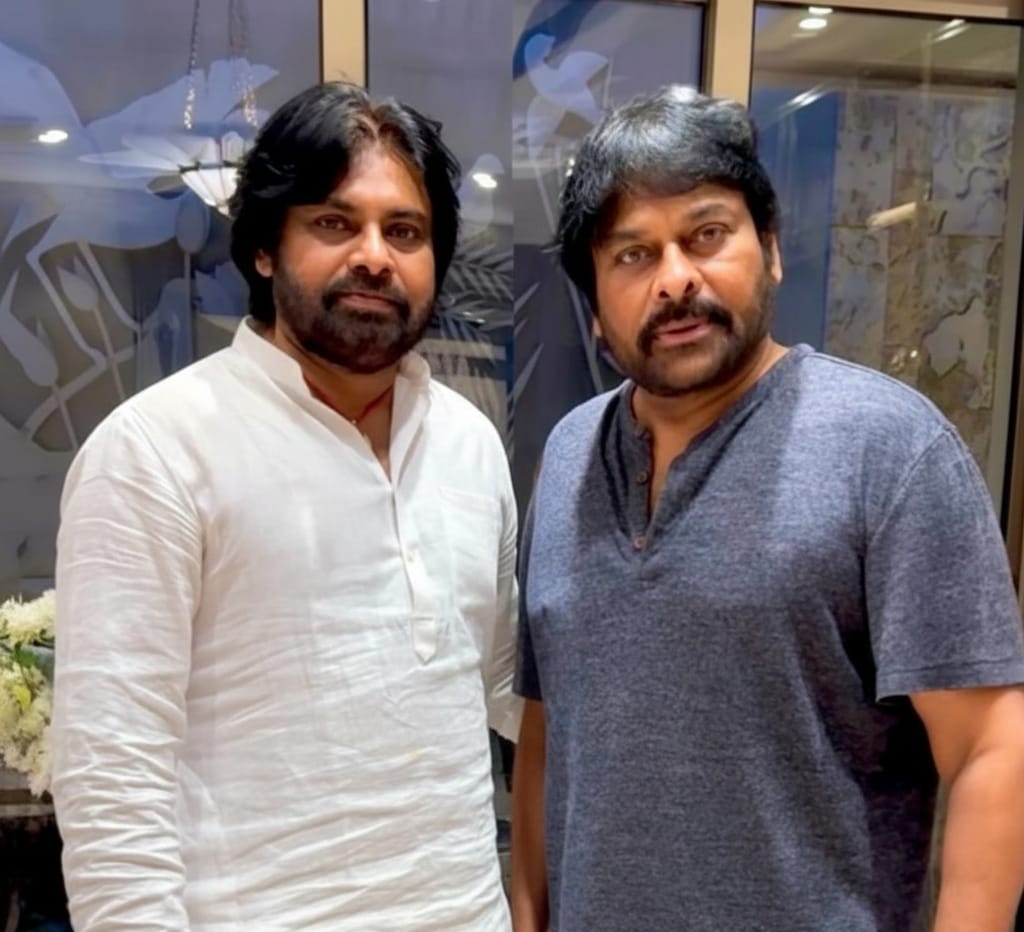 Chiruholic (@chiruholicc) on Twitter photo Happy Birthday AP Deputy CM
<a href="/PawanKalyan/">Pawan Kalyan</a> garu 💐 💐
wishes from #MegastarChiranjeevi <a href="/KChiruTweets/">Chiranjeevi Konidela</a> fans
#PawanKalyan #Chiranjeevi
#HBDPawanKalyan Happy Birthday AP Deputy CM
<a href="/PawanKalyan/">Pawan Kalyan</a> garu 💐 💐
wishes from #MegastarChiranjeevi <a href="/KChiruTweets/">Chiranjeevi Konidela</a> fans
#PawanKalyan #Chiranjeevi
#HBDPawanKalyan