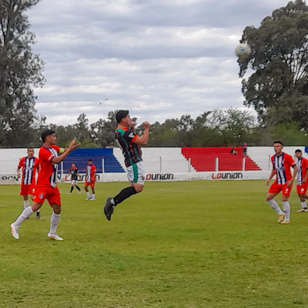 📷#TorneoClausura #Fecha8 <a href="/lsfoficial/">Liga Santiagueña</a> 
🔴🔵Union Sgo - Independiente🔴🟢
#PrimeraDivision #SantiagodelEstero