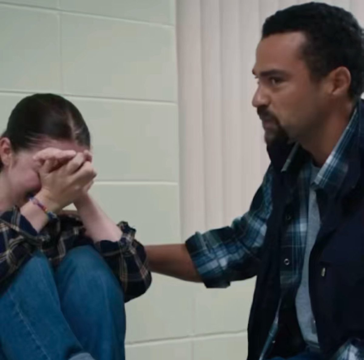 mckenna grace’s acting is so convincing she got jesse williams looking to the people behind the camera to male sure she was all good 😭😭