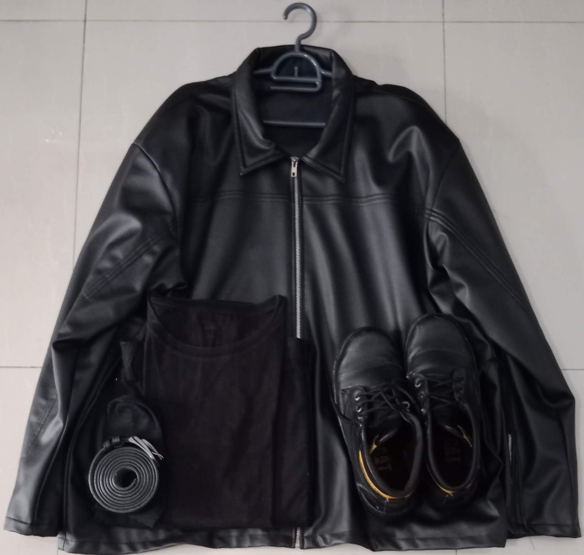 Leather Jacket Tom Cruise - MISSION IMPOSSIBLE II (2000)
#LeatherJacket #TomCruise #ParamountPictures #MI2 #MissionImpossible2 #2000