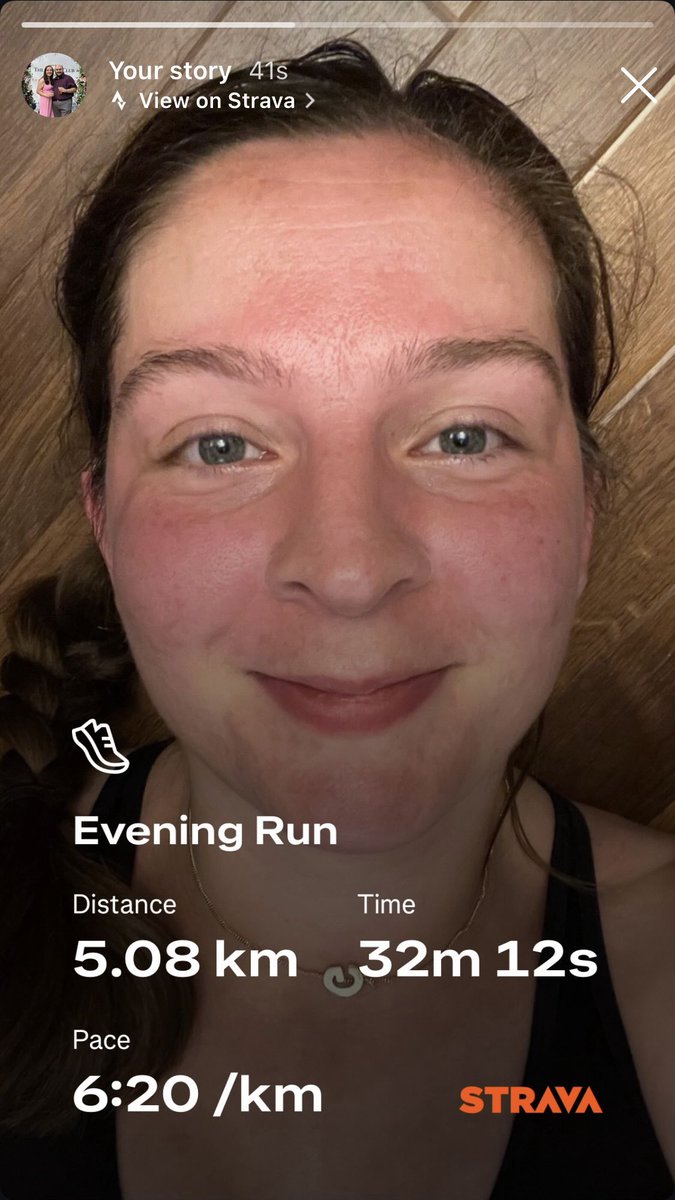 I don’t know if anyone is interested in running (fair enough) but I haven’t run this fast since being 6 weeks pregnant last June and my body knows it 🥴