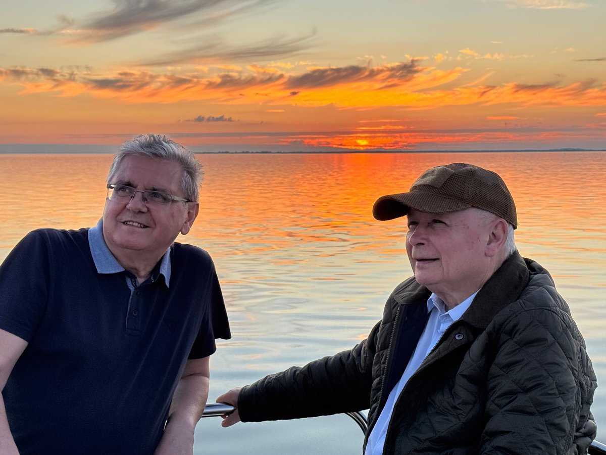 jbrudzinski's tweet photo. #PomorzeZachodnie❤️🇵🇱#ZalewSzczeciński, #Wolin ⁦#Przyjaciele, @czeslawhoc⁩ https://t.co/rsfdfoYqoD