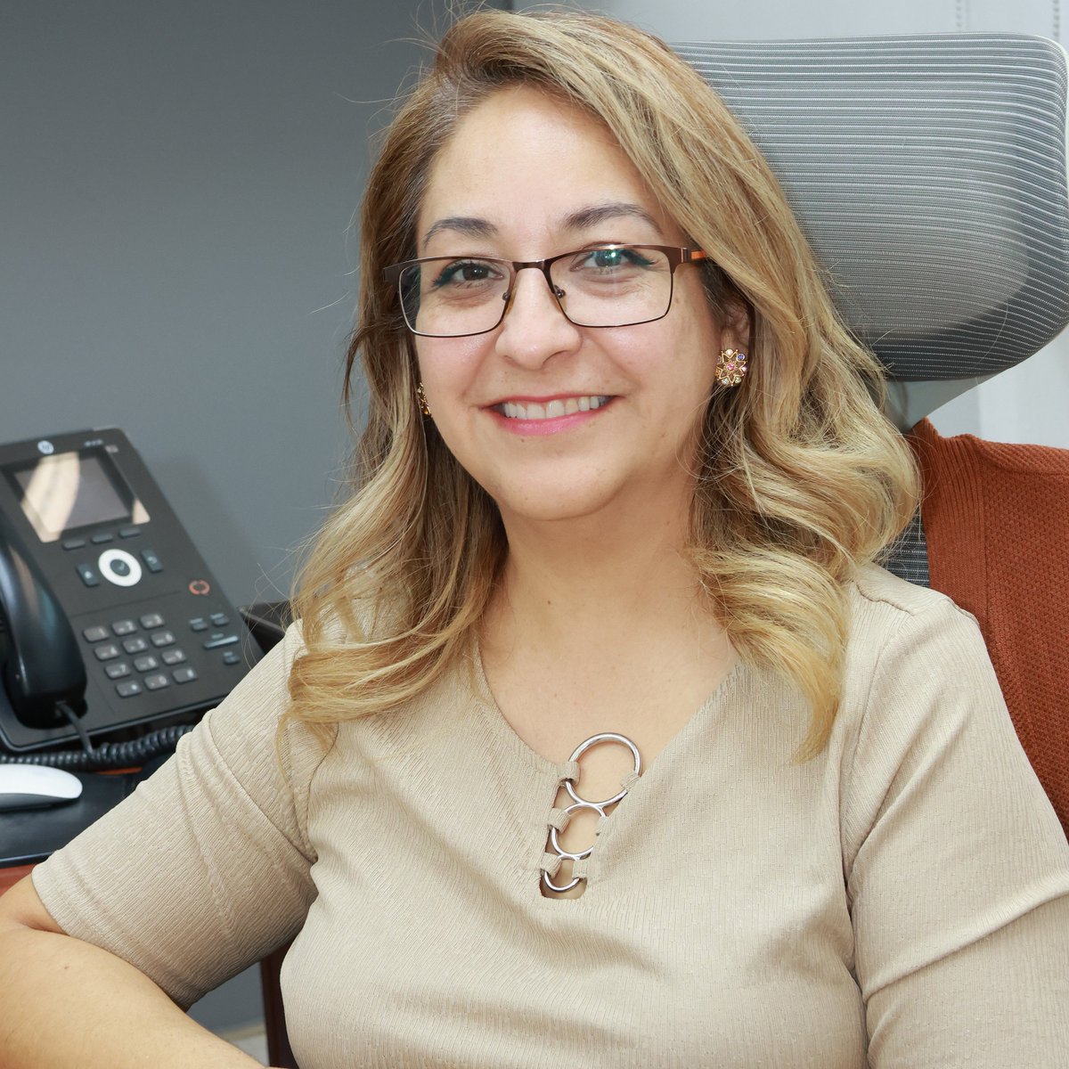 La Universidad de Sonora ofrece a todos sus estudiantes cuatro convocatorias para hacer al menos un semestre fuera del estado y del país, para llevar clases que, a su regreso, van a acreditar, precisó Marisol Delgado Torres: unison.mx/nota/?idnoti=3…