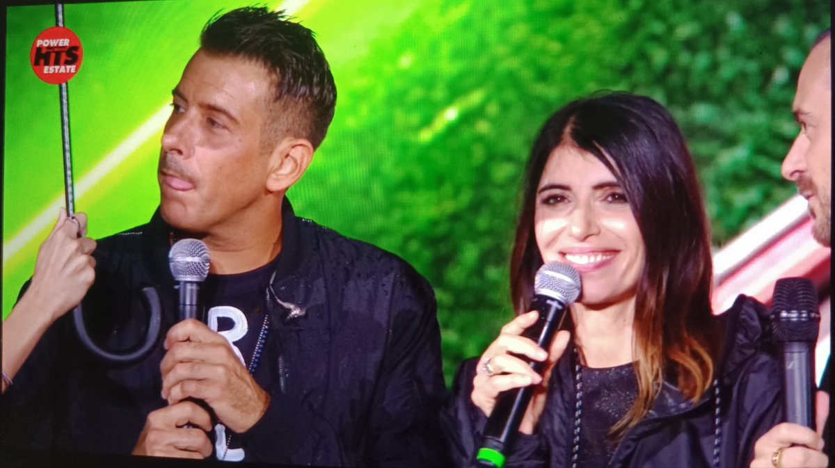 Lady_stratta's tweet image. Oddio loro troppo cuccioli, i miei mamy&amp;amp;papy.
Franci Gabbani e Giorgia adottatemi 
#RTL1025phe25 #XFactor