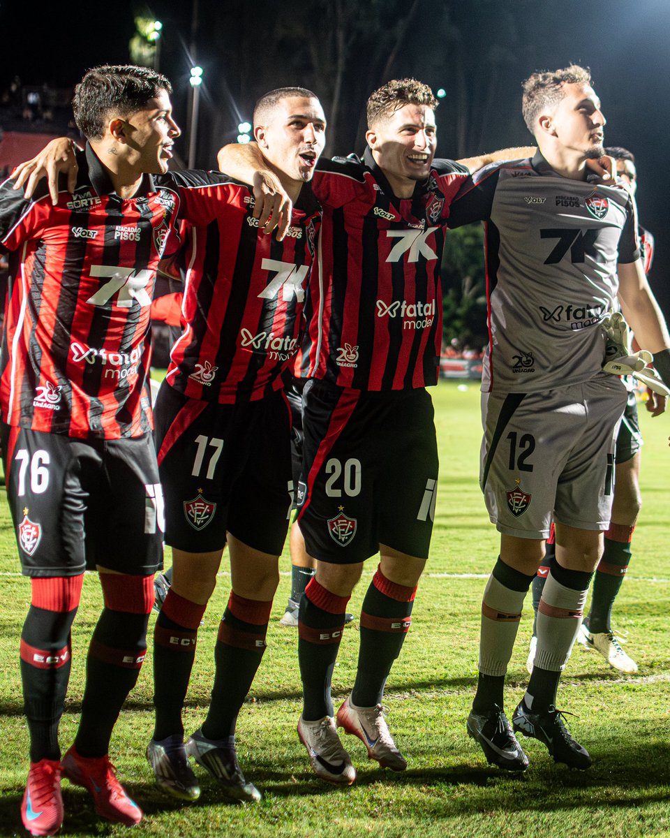 Como é bom comemorar com vocês, fãs <a href="/ECVitoria/">EC Vitória</a>