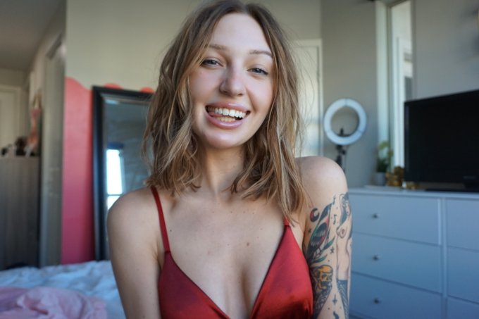 Watch harper 🧸🎀's leaked NSFW photo on TwXstars