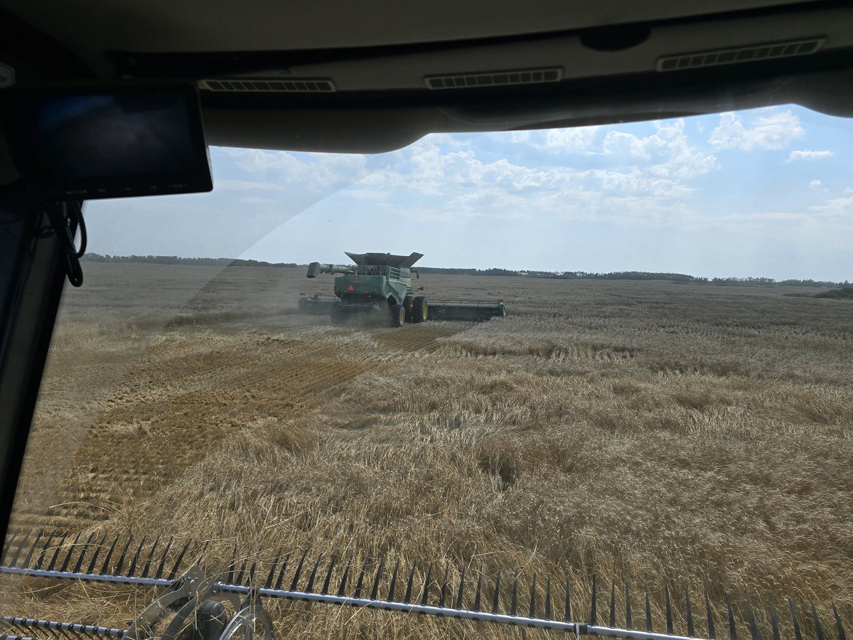 Putting the x9 1100 beside these claas combines today.