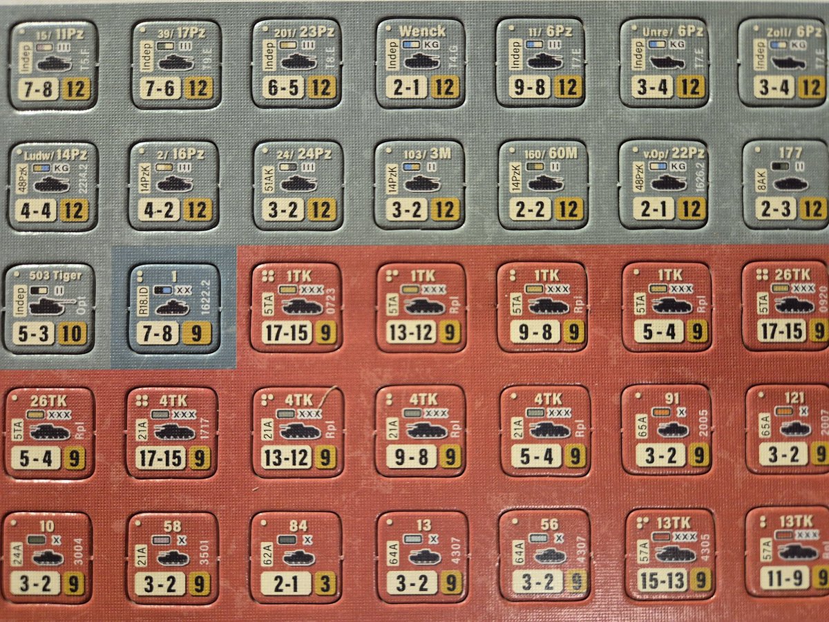#ironring Primi scatti dei segnalini del wargame "Against the Iron Ring". Sono esempi di qualità e cura. Si notino gli angoli "stondati" e le informazioni ben riportate con un minino di grafica ricercata. La realizzazione grafica  è di Jules Kanou.