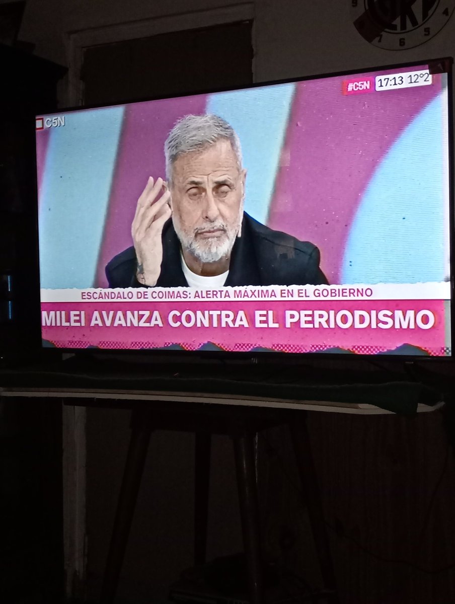 Que sea tendencia...
Todos somos <a href="/rialjorge/">JORGE RIAL</a>