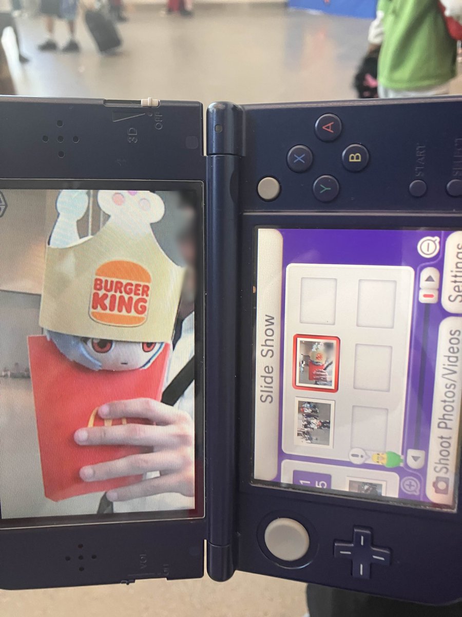 "Why do my arms hurt?" I say after carrying a plastic folding chair for 3 days for 8+ hours
(i was cosplaying shinji at an anime convention)