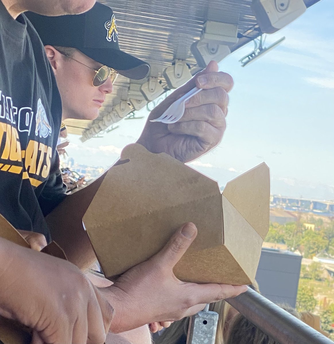 🏴‍☠️l’Écureuil a grande bouche Pirate™️©️💎 tweet media