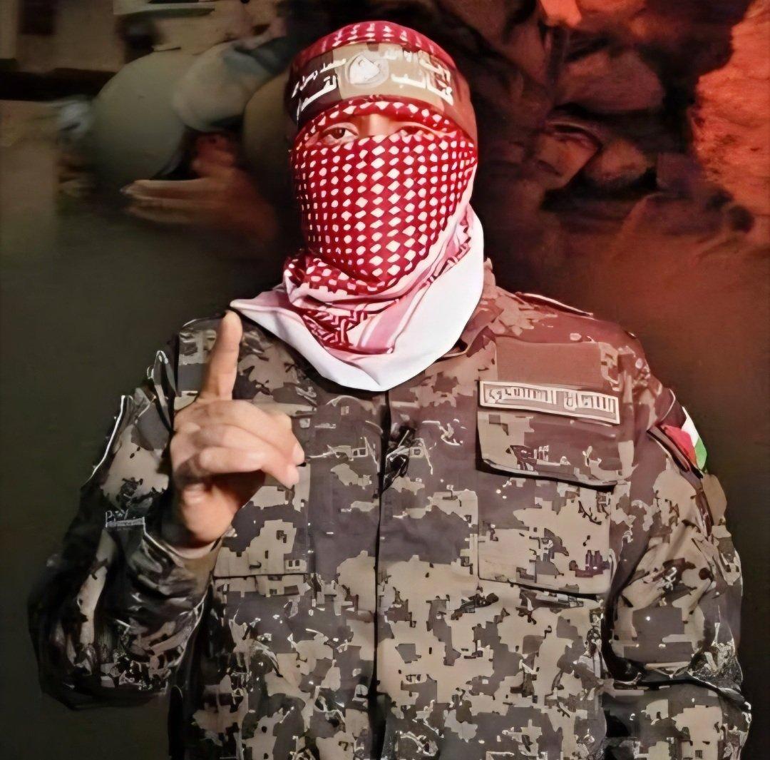 Onu şehit etmekle bu dava biter sanıyor ahmaklar. 
Bir Ebu Ubeyde (Huzeyfe Kahalut) ölür, bin tanesi doğar ve bu dava bitmez! 
Hak ile Batılın savaşı kıyamete kadar devam edecek. 

Allah-u Ekber ☝️

#EbuUbeyde