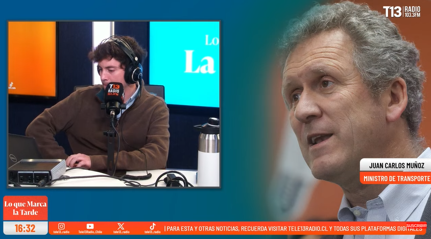 Tele13_Radio's tweet photo. 🎙️ “Creímos que era muy relevante poder dotarlo de mayor seguridad (...), al mismo tiempo darle mayores condiciones de conveniencia”: ministro Juan Carlos Muñoz (Transportes) por nueva licencia de conducir digital.
#LoQueMarca en vivo en https://t.co/ElEeQ3tdYC https://t.co/zn8qghhb92