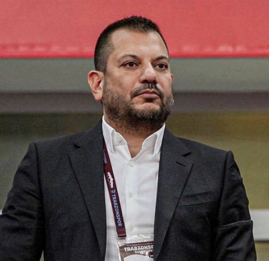 🔙 25.04.2025

Ertuğrul Doğan: “Uğurcan Çakır, Trabzonspor’un kaptanı ve büyük bir Trabzonsporlu. Hiçbir İstanbul takımına gitmez. 

Benim başkanlık dönemimde böyle bir şeyin söz konusu olması dahi imkânsız.”   

Fenerbahçe söz konusu olduğunda camiasız kalacak olan Uğurcan,