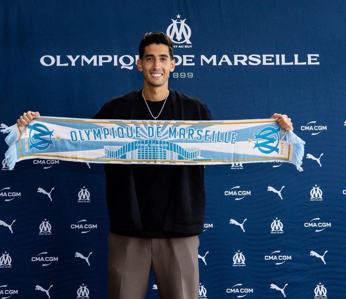 dfco_inside's tweet photo. 🔵⚪ OFFICIEL : Notre ancien défenseur Nayef Aguerd s’engage avec l’@OM_Officiel !
De Dijon ➡️ Rennes ➡️ West Ham ➡️ Real Sociedad ➡️ et maintenant le Vélodrome 🔥

👏 Fier de ton parcours Nayef, bonne saison sous tes nouvelles couleurs !

#DFCO #OM #Aguerd https://t.co/f01HckBOYz
