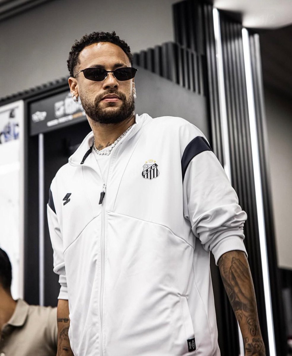 Ancelotti ao falar sobre a não convocação de Neymar para a Seleção disse que no seu time o aspecto físico e a intensidade pesam. Ontem na Vila após o empate com o Fluminense, e novamente jogando mal, Neymar contrariou a tese do treinador dizendo que não foi chamado pelo aspecto