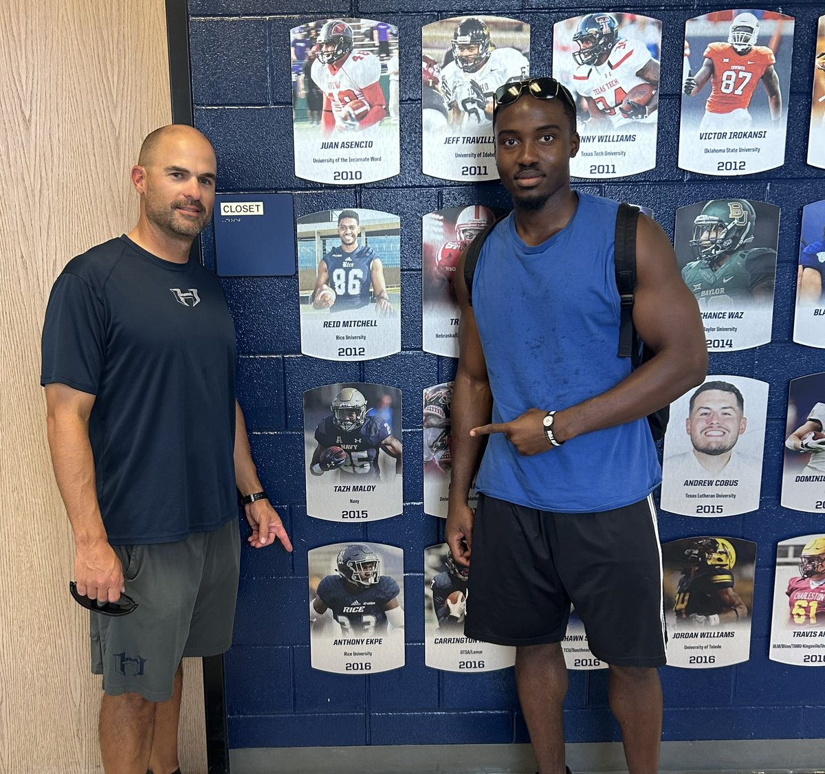 It was great to have a former alumni, from our wall of fame, come by to check out the Field House upgrades this afternoon!  Great to hear how successful he’s been in his career path and that he wants to be a game day speaker for us  soon!  Anthony Ekpe makes us proud!!