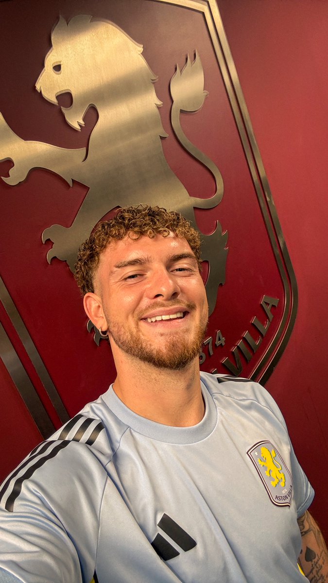 Aston Villa (@avfcofficial) on Twitter photo goodnight, villans goodnight, villans