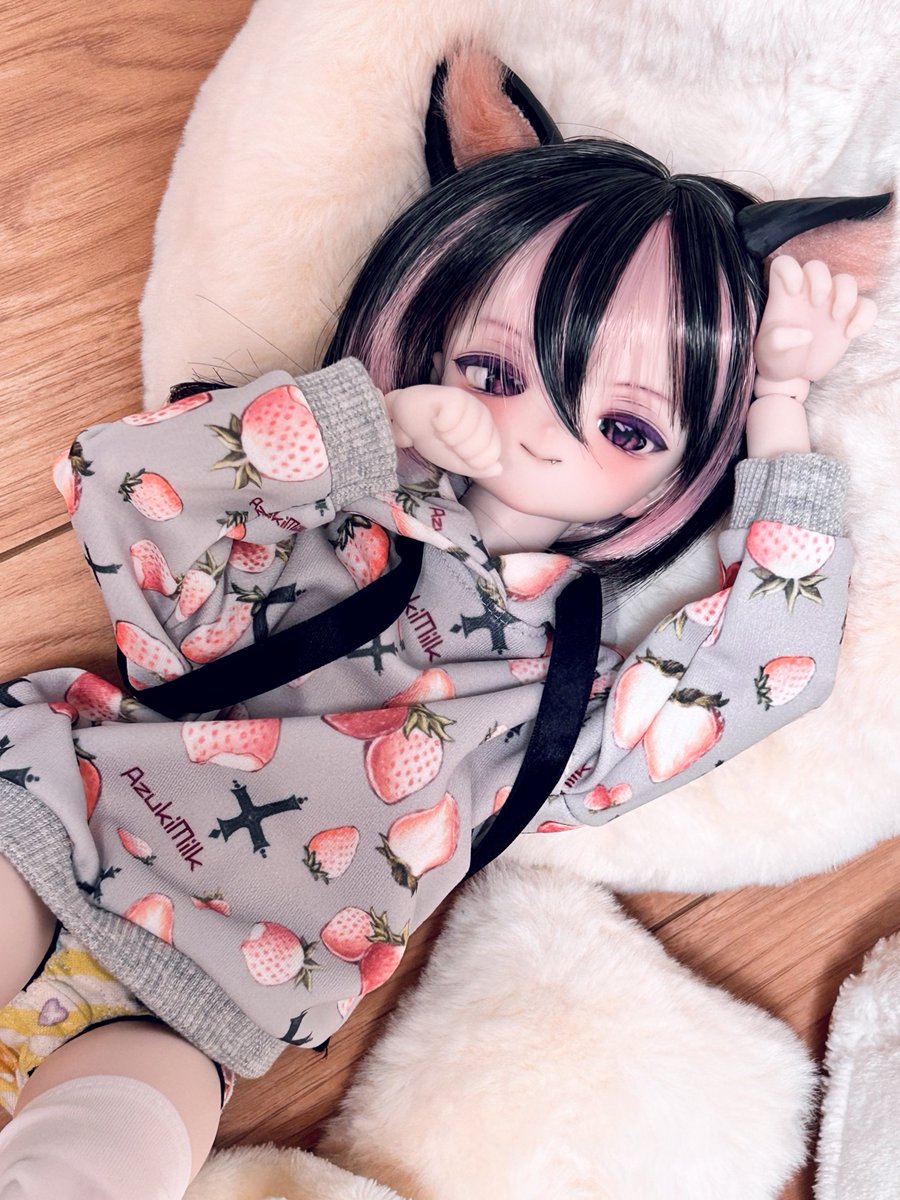 なでても良いぞ😈💕

#おはドル
#うめよっこ #AzukiMilk 
#うちのこかわいい