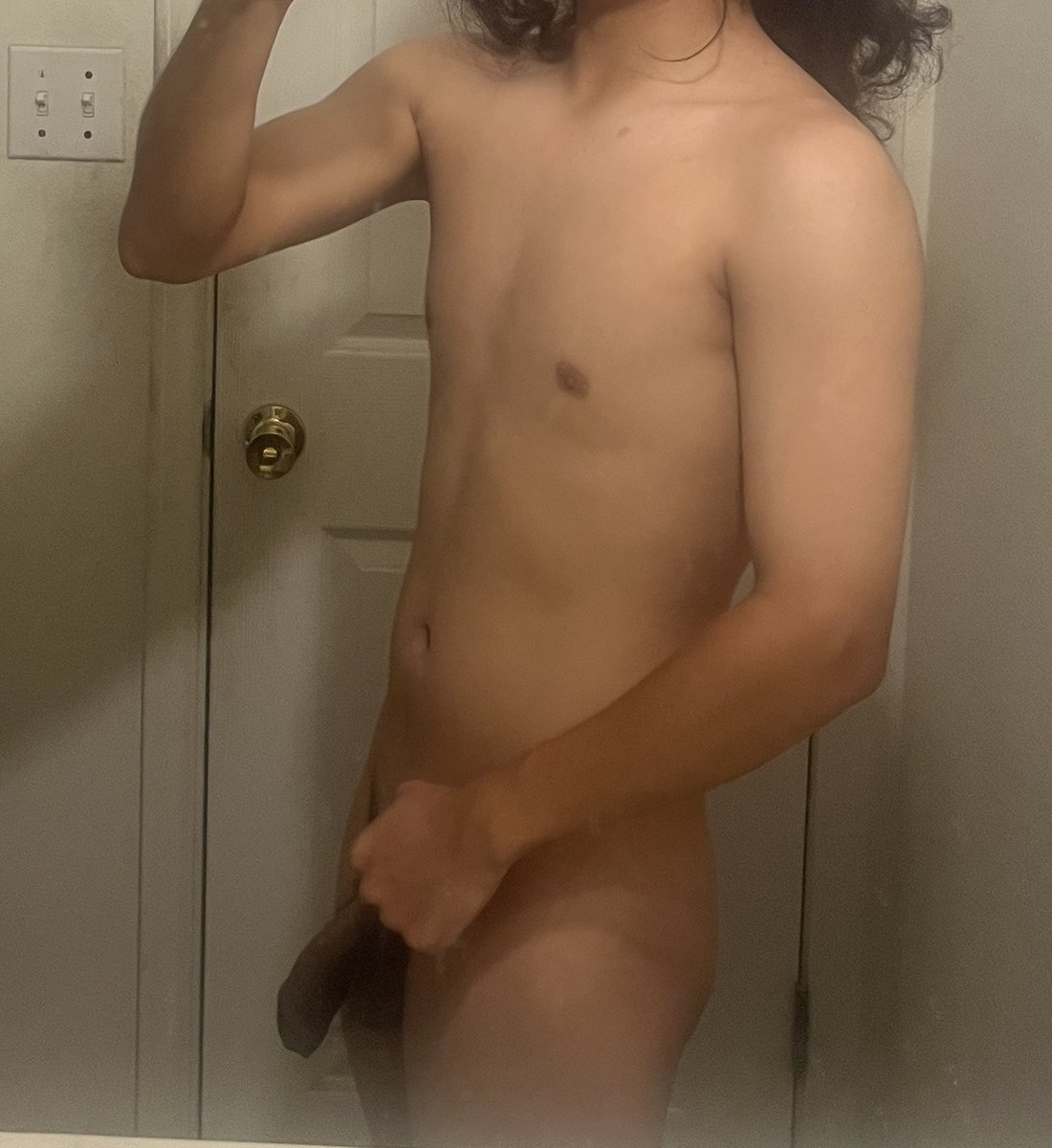 My friends have deemed me Twunk of our friend group 😗

I don’t know if they’re wrong🤭