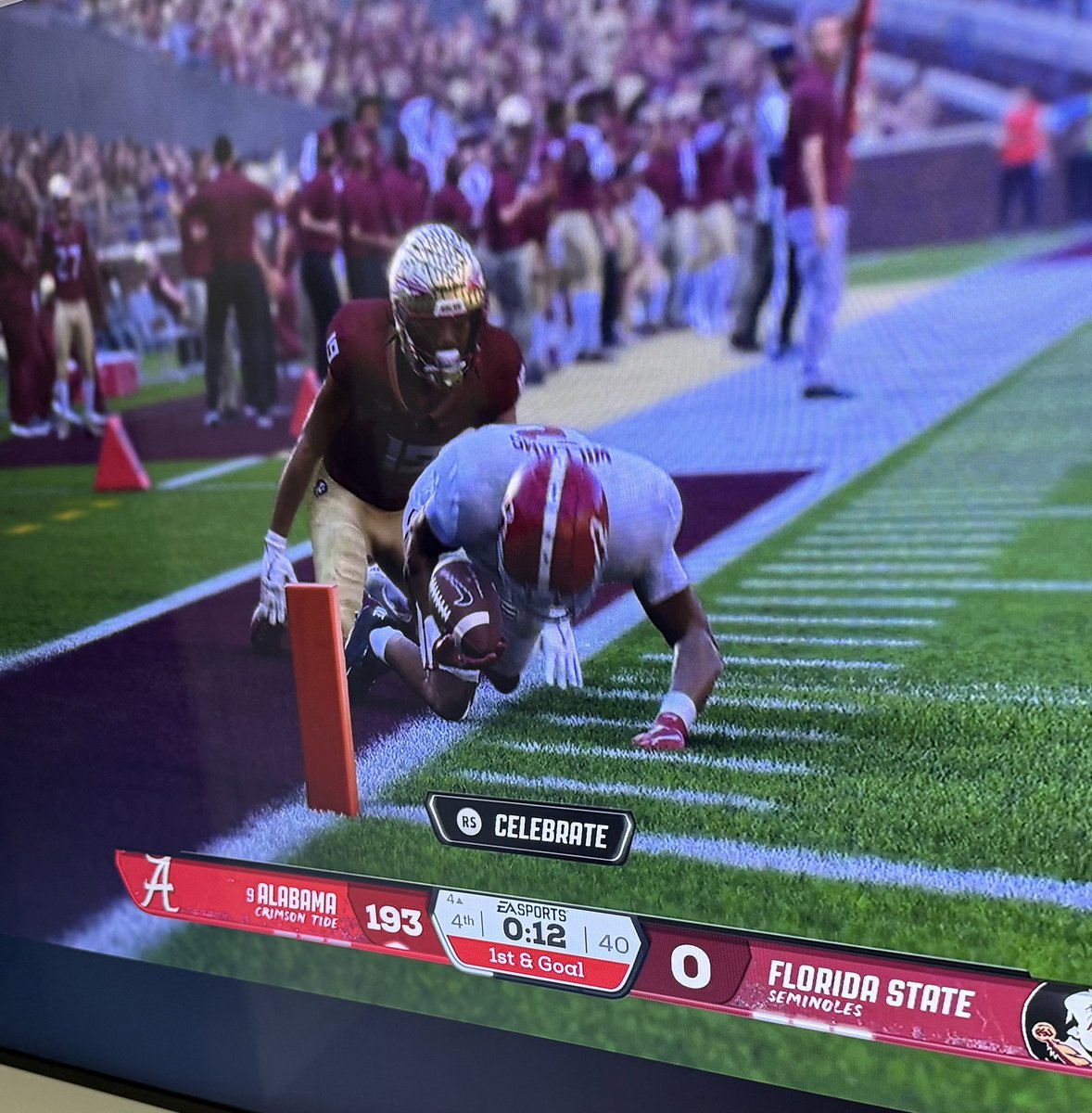 It’s not that hard guys <a href="/KalenDeBoer/">Kalen DeBoer</a> @grubbryan <a href="/KaneWommack/">Kane Wommack</a>